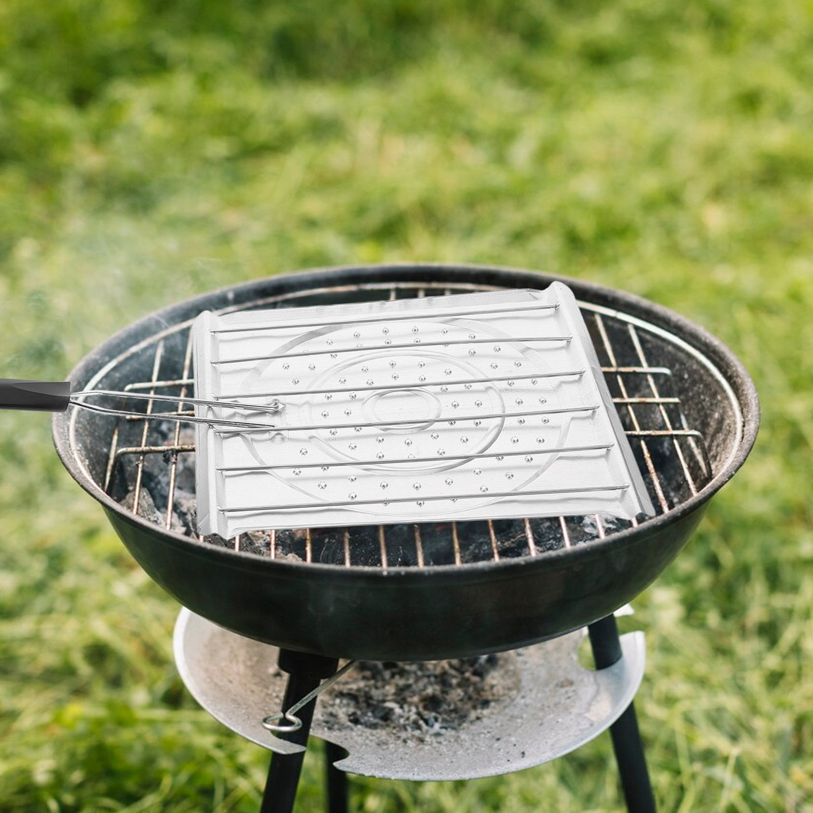 Camping Cooking Meat - سلة شواء خارجية مثقبة بمقبض قابل