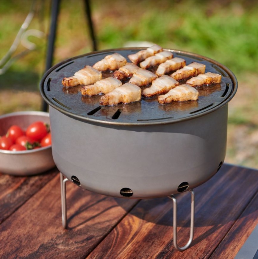 Camping Cooking Table With Windshield - في الهواء الطلق التيتانيوم المحمولة شقة