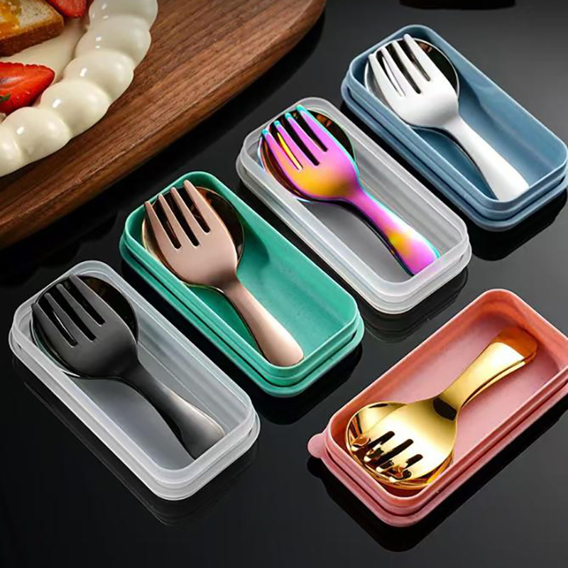 مجموعة أدوات مائدة صغيرة من ال - مراجعة Camping Cooking And Eating Set وسعره