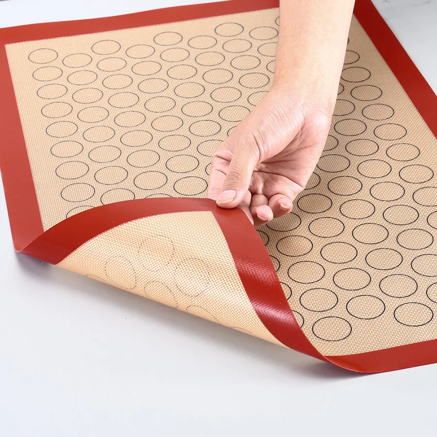 بساط سيليكون غير لاصق لخبز الم - مراجعة Camping Cooking Mat وسعره